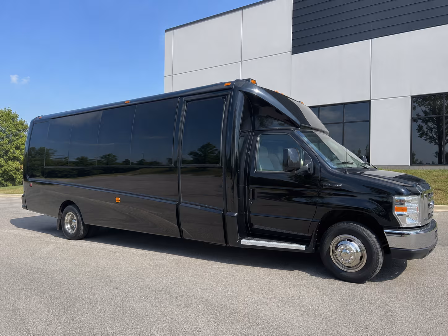 birthday party buses for concerts and events at ford idaho center and treefort
