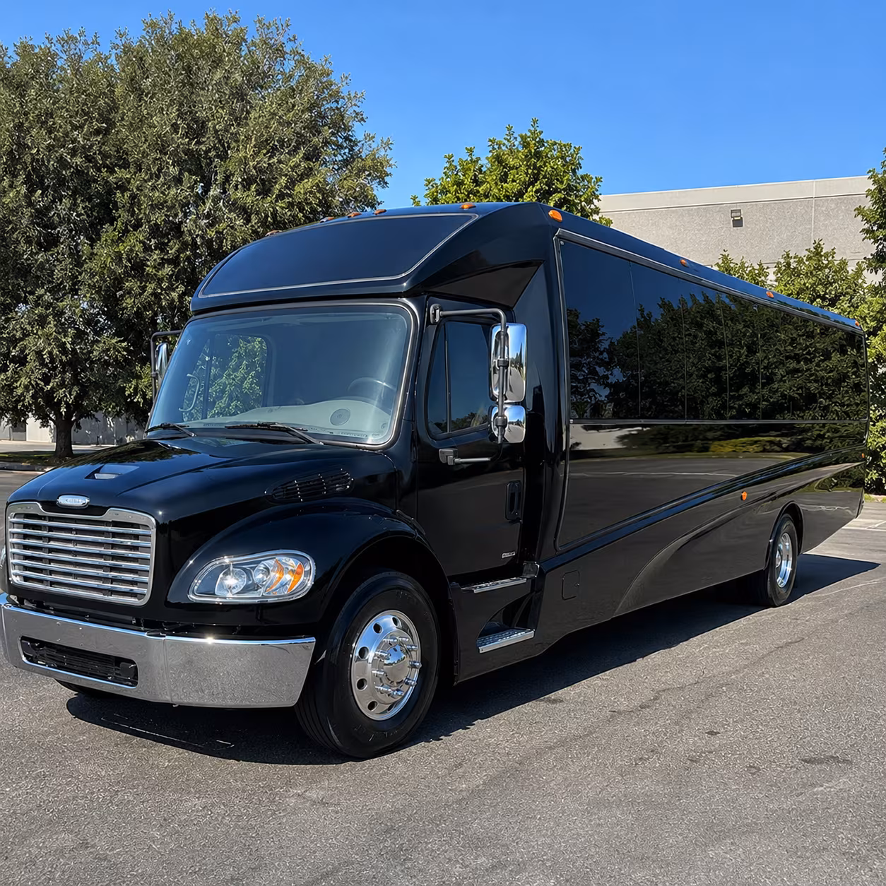 boise 28 passenger minibus