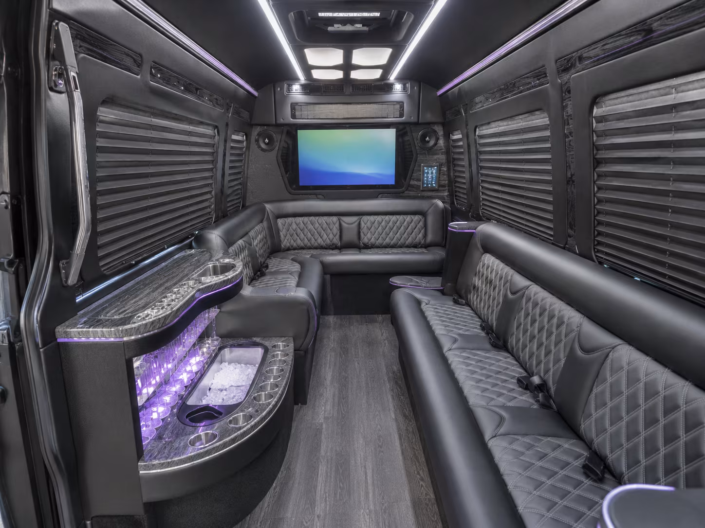 find and book transportation for your next prom 1